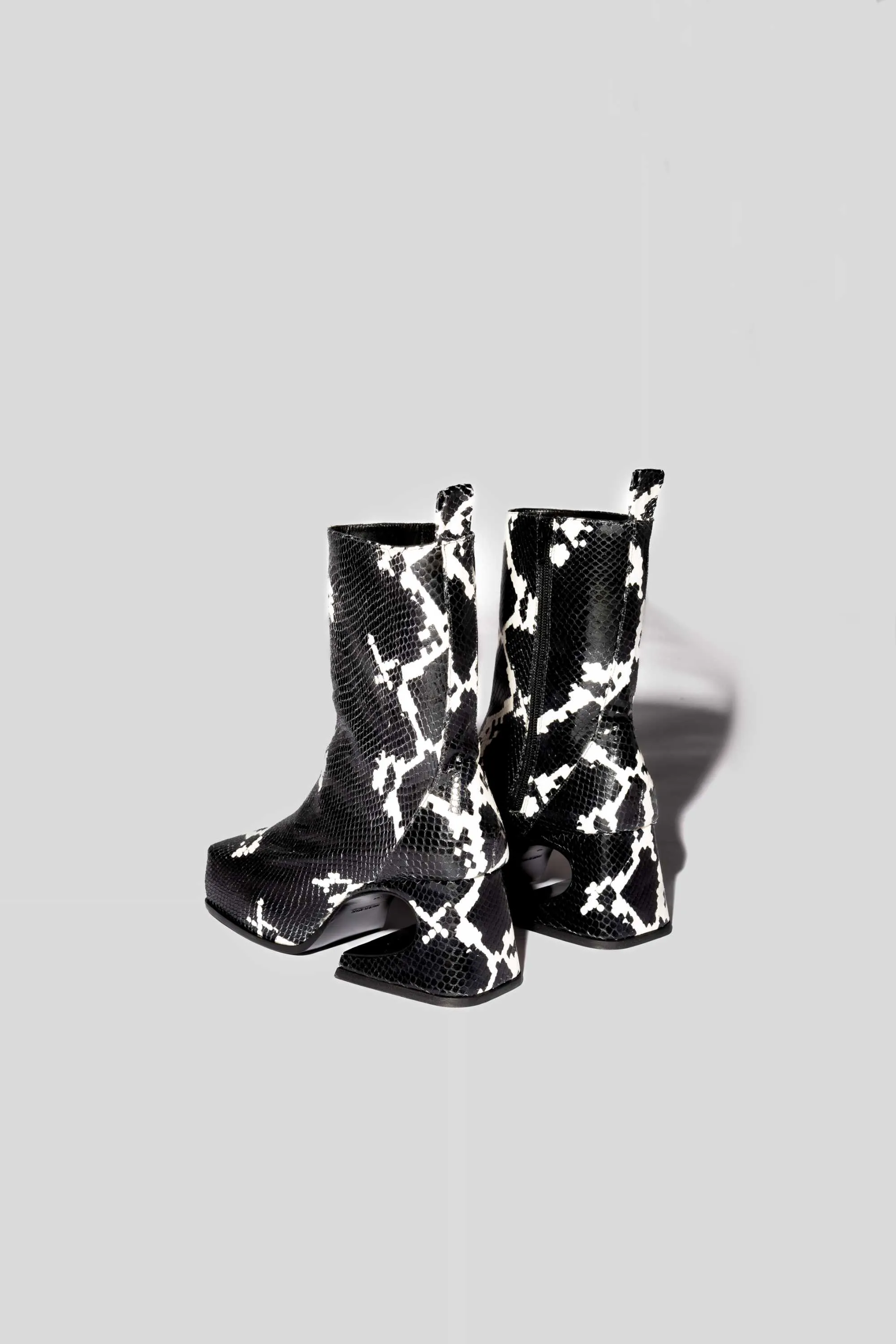 BLACK SNOW ROXY BOOTS